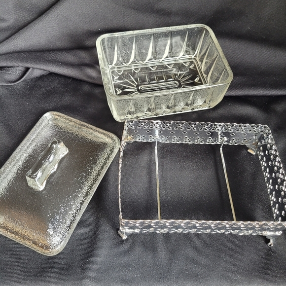 Vintage Glass Dish with Lid in Silver Tone Tray Holder Approx 5x4x3.5" - Picture 2 of 11